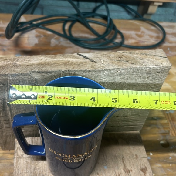 VINTAGE BUCHANAN’S DE LUXE SCOTCH WHISKY PITCHER 24 GOLD LETTERING. - Picture 9 of 9